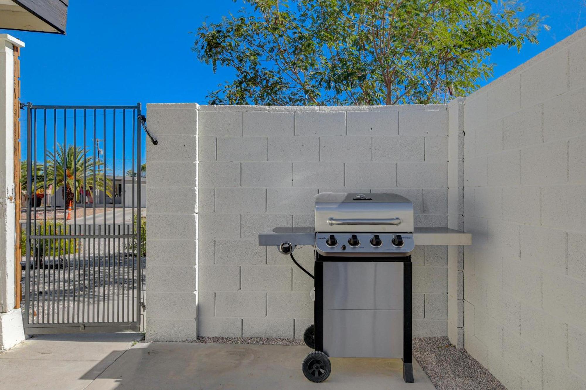 Lady Luck Oasis Large Pool Central Dogs Welcome Las Vegas Luaran gambar
